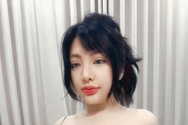 白丝大奶情趣装极品少妇精彩小秀直播，诱人的骚奶子浅跳艳舞